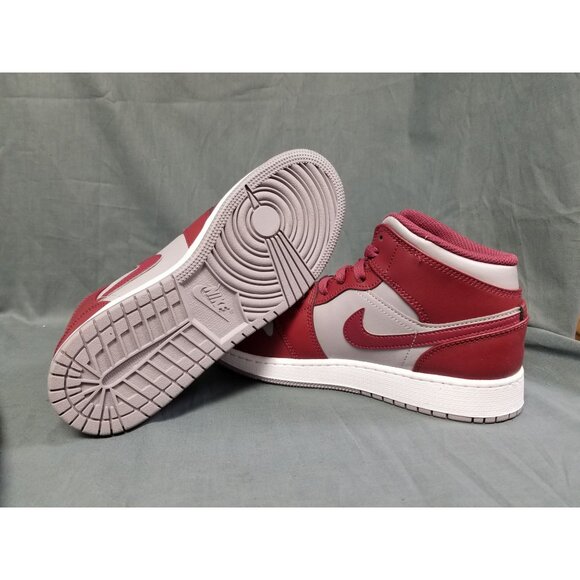 Jordan 1 Mid Cherrywood Red (GS) Size 6Y NEW NO BOX! - Picture 2 of 11